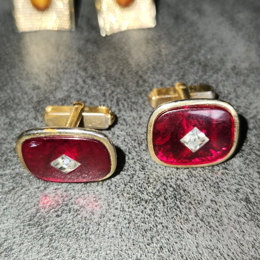 2 sets Vintage Cuff Links in GUC
